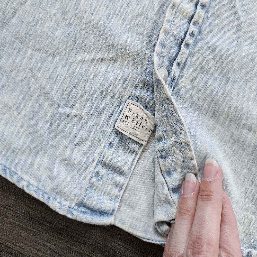 Frank & Eileen Acid Washed Luke Button Down Top Shirt Size X-Small View 6